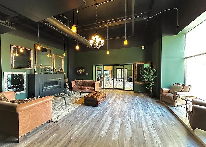Apartment Spacious 2br On Michigan Ave With Private Patio, Optional Parking & Gym Near Mccormick Convention Center, Soldier Field And Grant Park